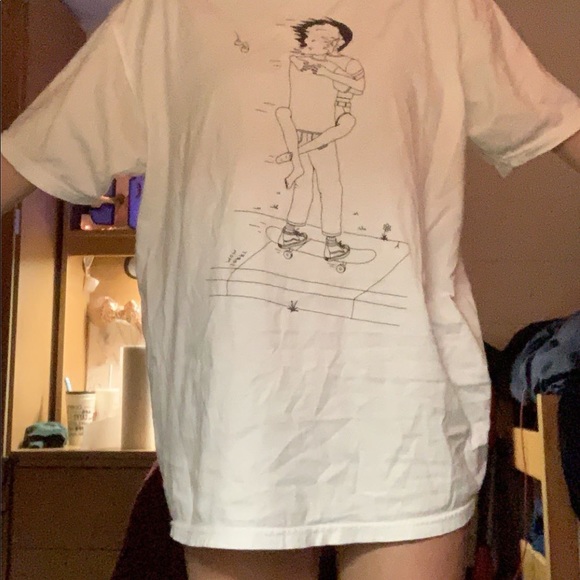 bryce’s shirt - Picture 1 of 2